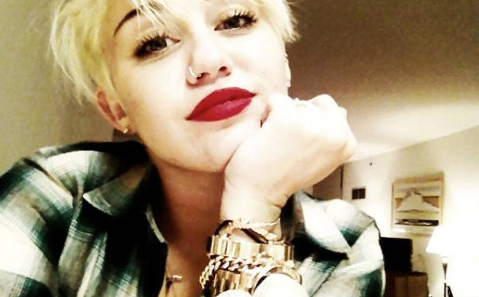 Miley Cyrus dice que hay personas que solo la quieren por su fama
