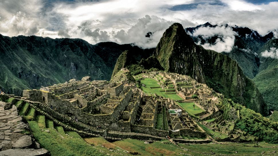 Argentino que dañó Machu Picchu deberá pagar 1.860 dólares