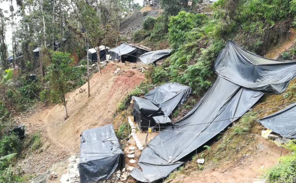 Intervienen un campamento minero ilegal en Azuay