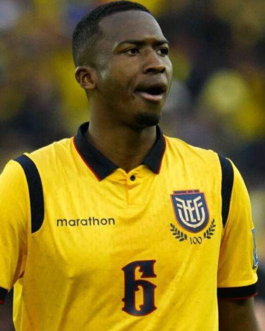 Willian Pacho, defensa estrella de Ecuador.