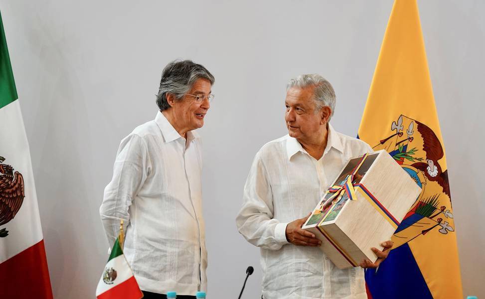 Ecuador y México iniciarán diálogo para TLC de inmediato, según canciller