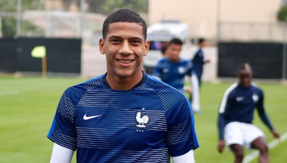 Todibo es nuevo jugador del FC Barcelona