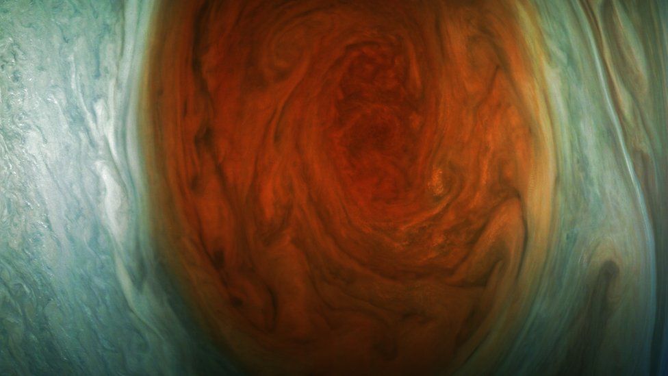 Las increíbles imágenes en primer plano de la Gran Mancha Roja de Júpiter
