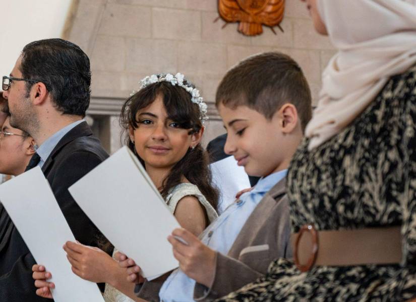 Estas acciones son parte de la flexibilidad en los requisitos para que las personas refugiadas puedan acceder a la naturalización.