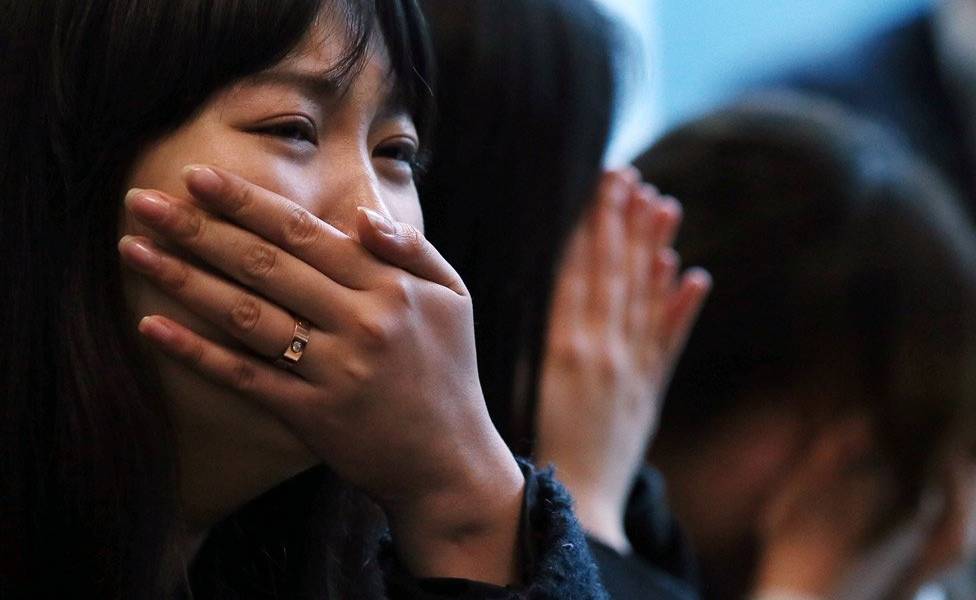 Tensión entre los familiares al ser recuperados primeros cuerpos del barco