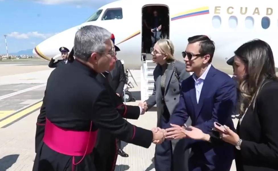 Daniel Noboa aterrizó junto a Lavinia Valbonesi en Italia, para empezar su agenda de 11 días en Europa