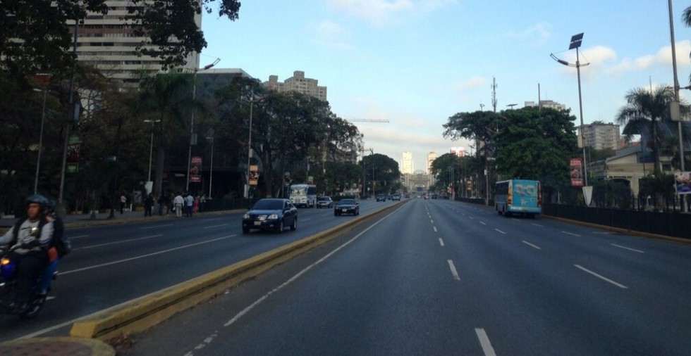 Así amaneció Caracas un día después de la muerte de Hugo Chávez