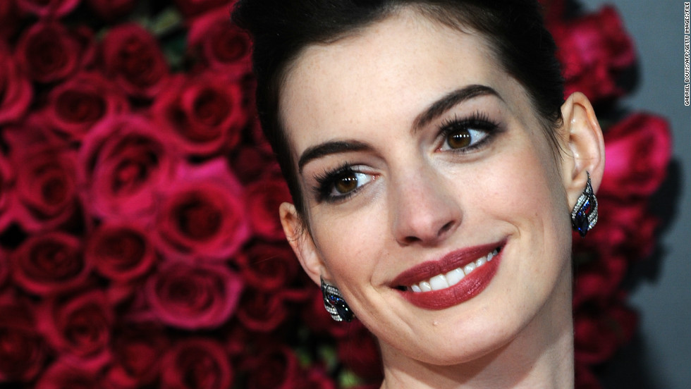 HOLLYWOOD: Anne Hathaway revela haber sido víctima de abuso