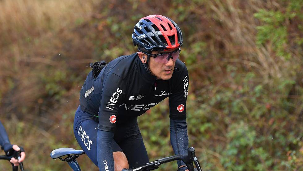 Richard Carapaz cede tiempo en la etapa 3 de la Vuelta a España