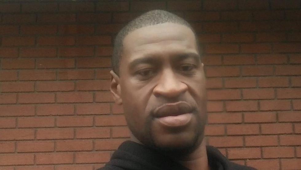 Nueva autopsia de George Floyd asegura que murió por asfixia