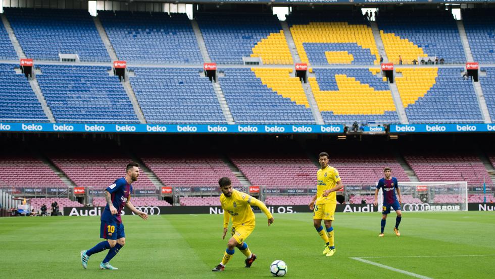 Barcelona juega con Las Palmas a puertas cerradas por referéndum