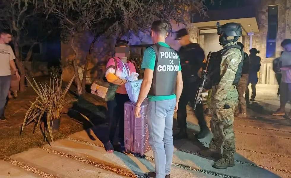 La casa que fue usada por familiares de alias Fito en Argentina fue allanada por autoridades judiciales