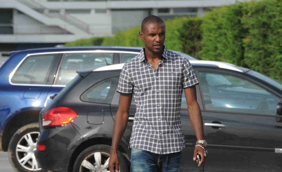 Defensa francés Eric Abidal de despide del Barcelona de España