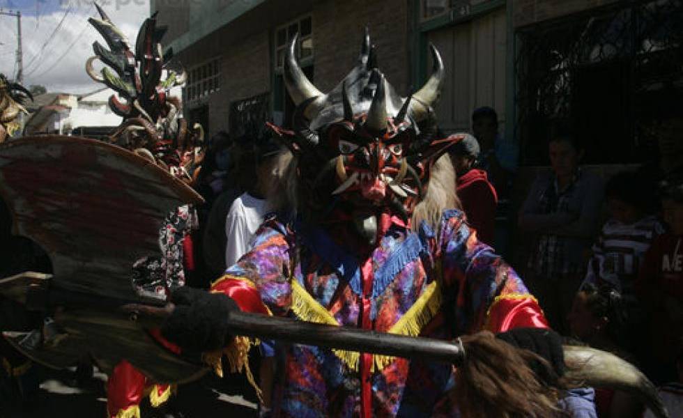 Los diablos de Píllaro bailaron seis días en los Andes ecuatorianos