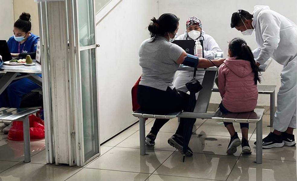 Demanda de pacientes con sintomatología respiratoria crece en Ecuador