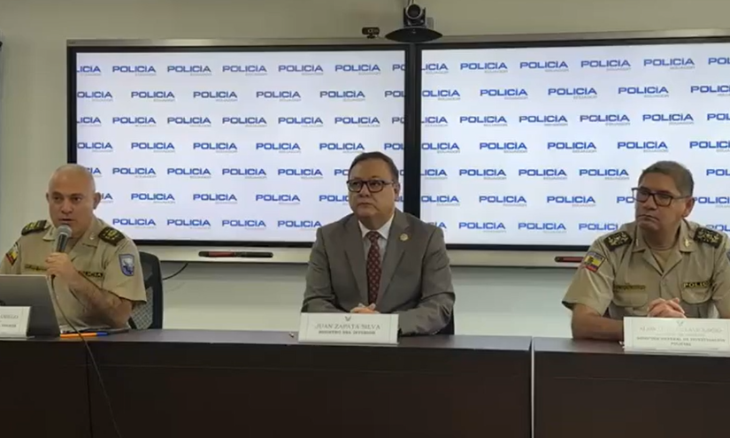 Las autoridades ofrecieron una rueda de prensa en Quito.