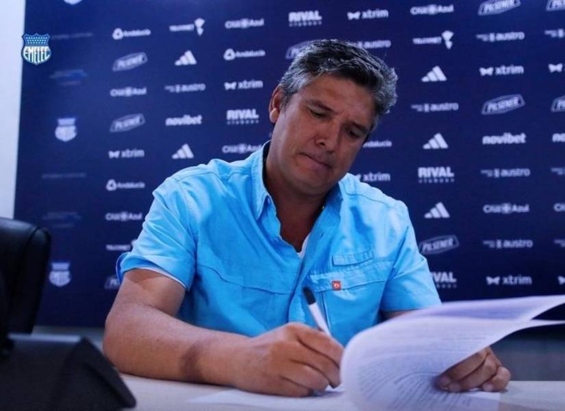 Carlos Puga no quiere seguir en el directorio de Emelec.