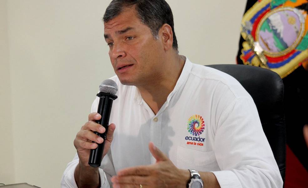 Rafael Correa denuncia un &quot;atentado&quot; a los derechos de Julian Assange