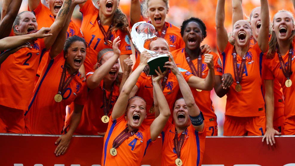 La anfitriona Holanda logra su primera Eurocopa femenina