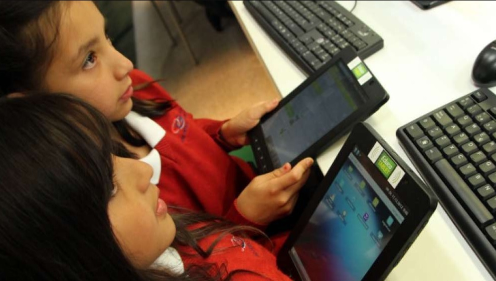 Podrían alargar el quimestre para recuperar clases