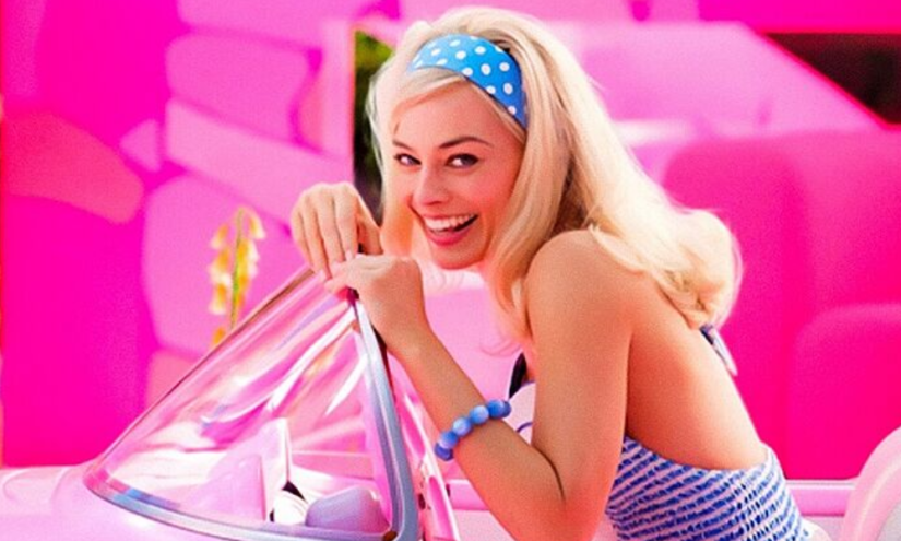 Margot Robbie caracterizada como Barbie, la muñeca más icónica que posee la firma Mattel en una imagen de archivo.
