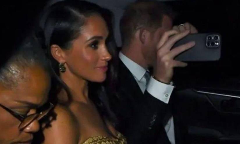 Harry, Meghan y su madre en un taxi en Nueva York en una imagen de archivo.
