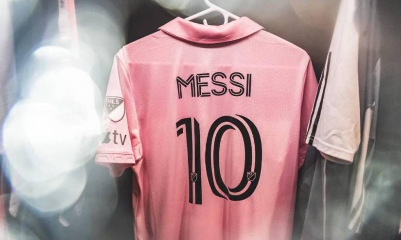 La camiseta del Inter Miami con el número 10 de Leo Messi.