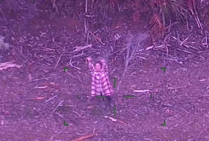 El momento en el que rescatan a Lillian Ip, luego de estar perdida en un bosque por cinco días.