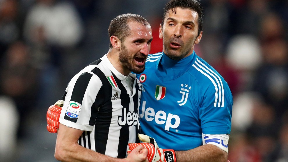 Buffon y Chiellini renuevan un año más con la Juventus