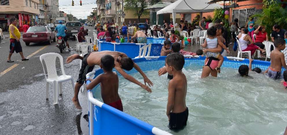 COE cantonal permite piscinas portátiles en Guayaquil
