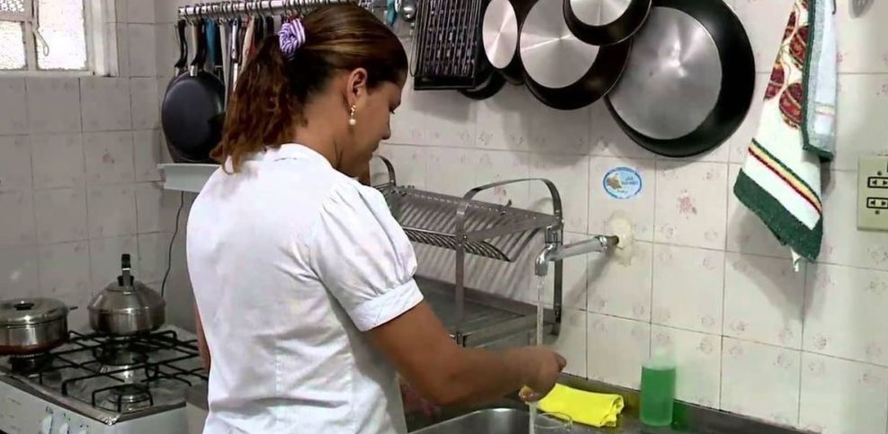 9 de cada 10 trabajadoras del hogar denuncian violencia de género en Ecuador