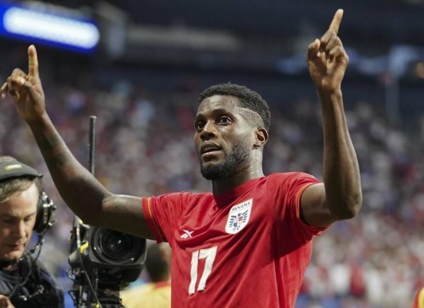 José Fajardo con la selección panameña.
