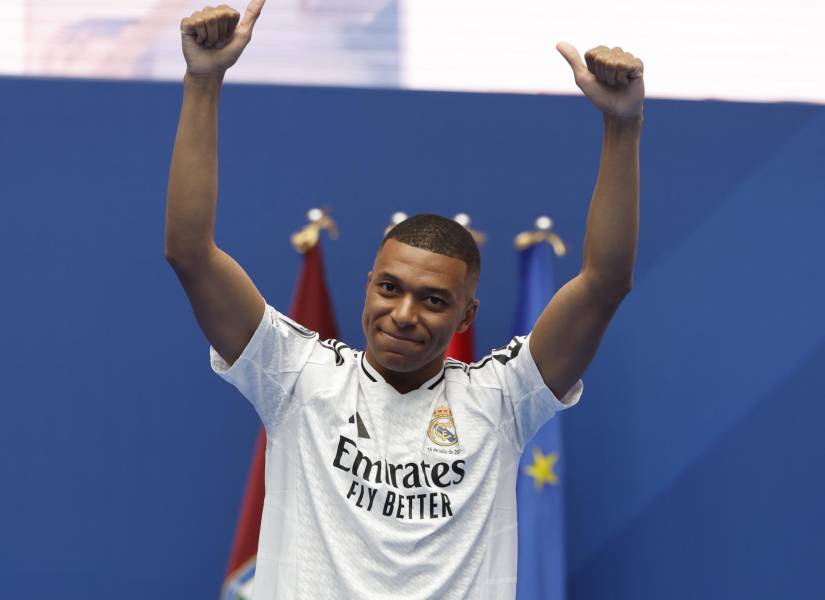 El francés Kylian Mbappé durante su presentación como nuevo jugador del club.