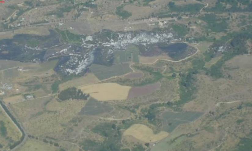 Foto de helicóptero que muestra el area afectada por los incendios.