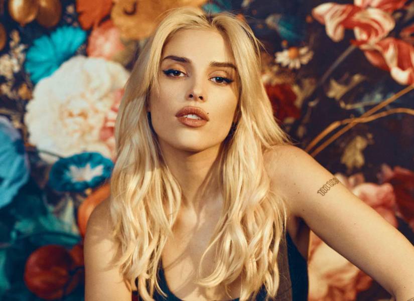 En 2020, Elena Rose lanza su primer sencillo bajo su nombre artístico, Sandunga.