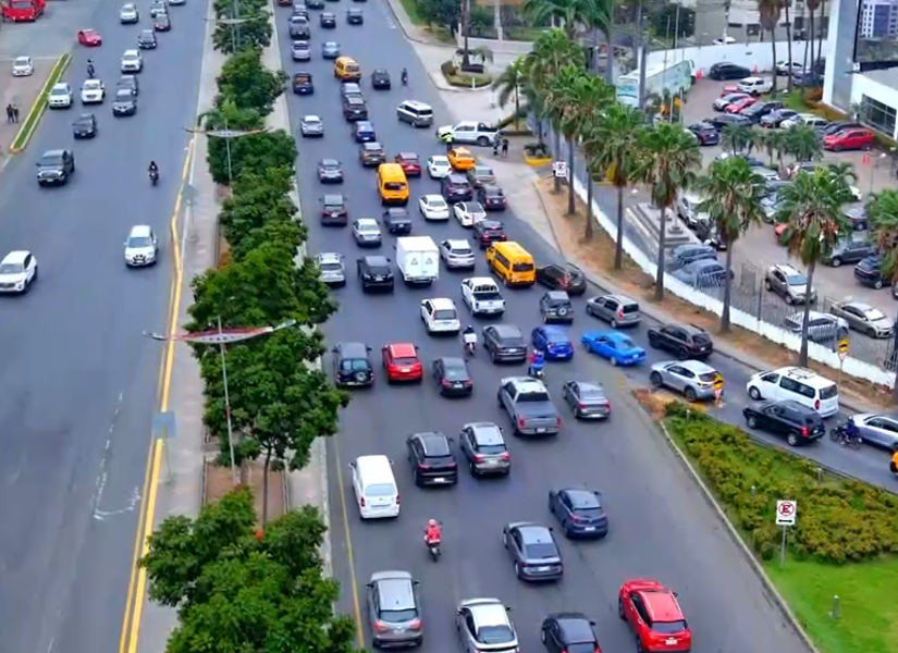 Tránsito en Samborondón