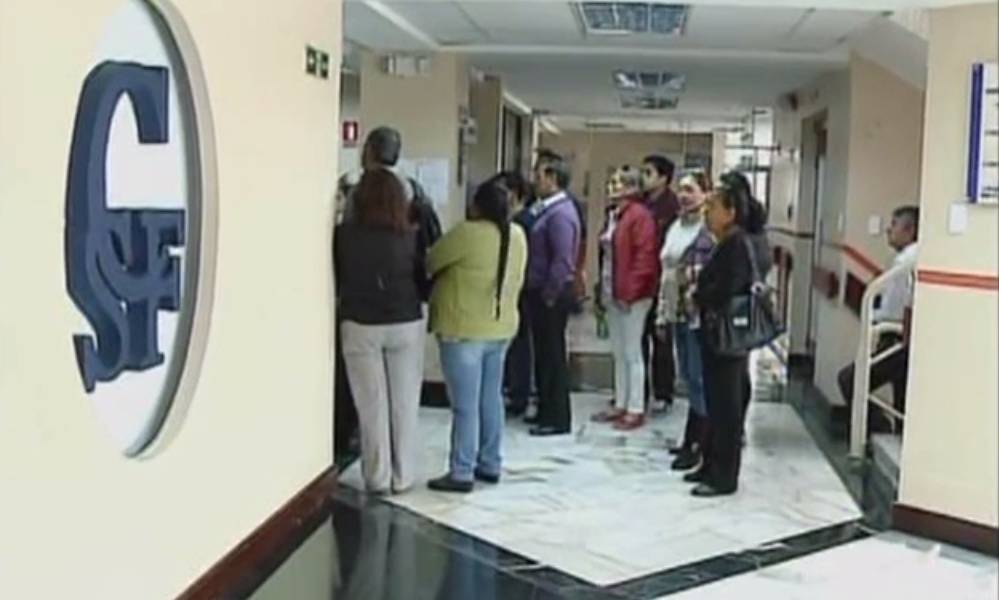 Trabajadores de Clínica San Francisco en Quito denuncian retrasos en pagos